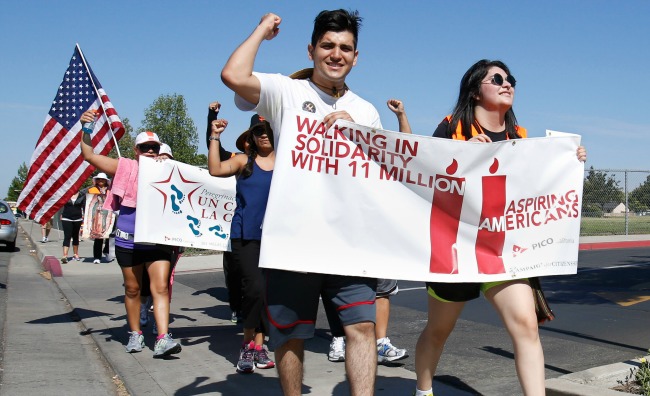 immigrationmarch.banner.ap.jpg